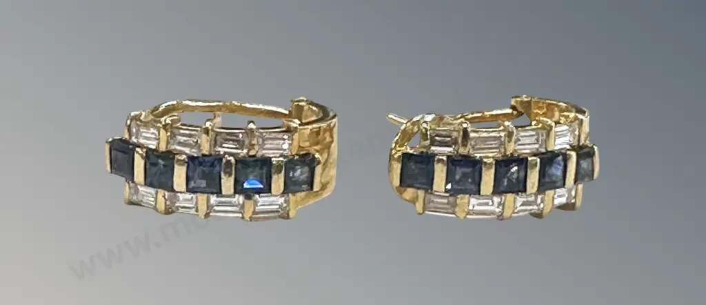 18ct Yellow Gold Diamond and Sapphire Earrings, TW10.9gms Image 1++