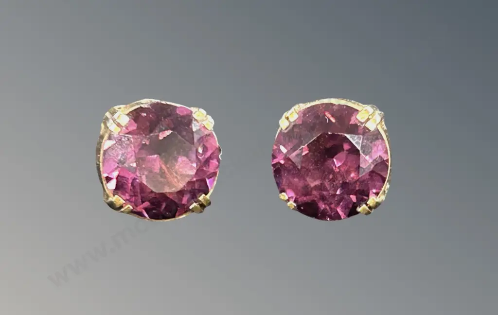 9ct Gold Amethyst Stud Earrings, TW2.6gms Image 1++