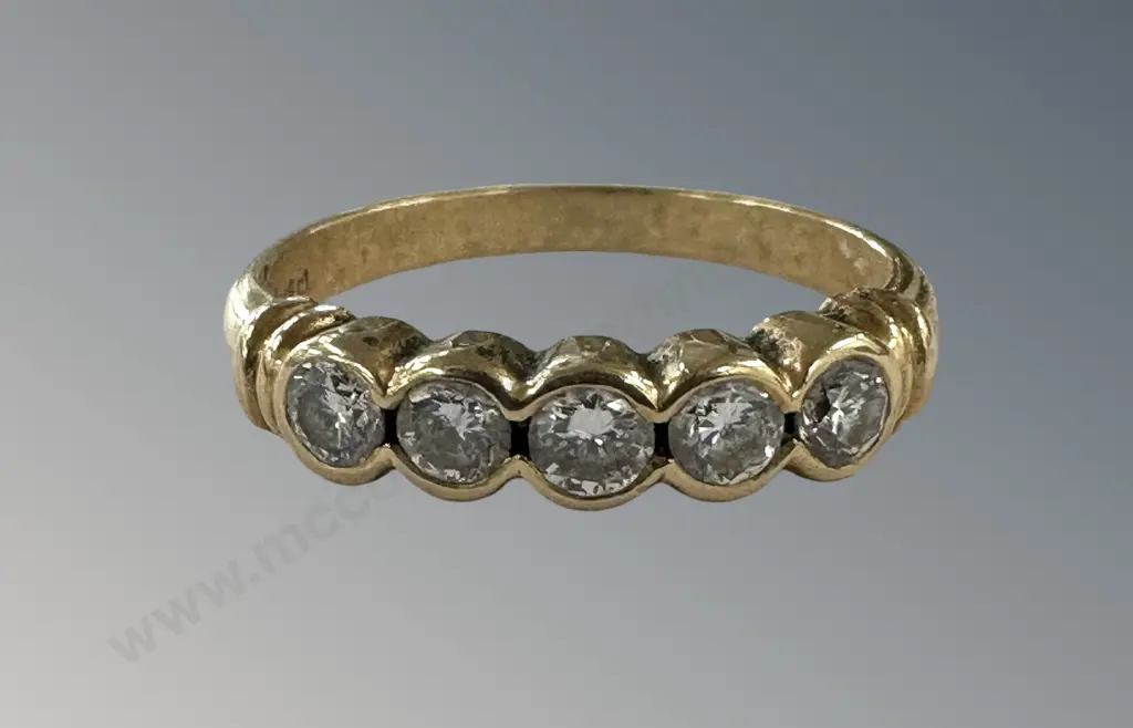 18ct 5 Stone Diamond Ring, Size L, TW3.3gms Image 1++