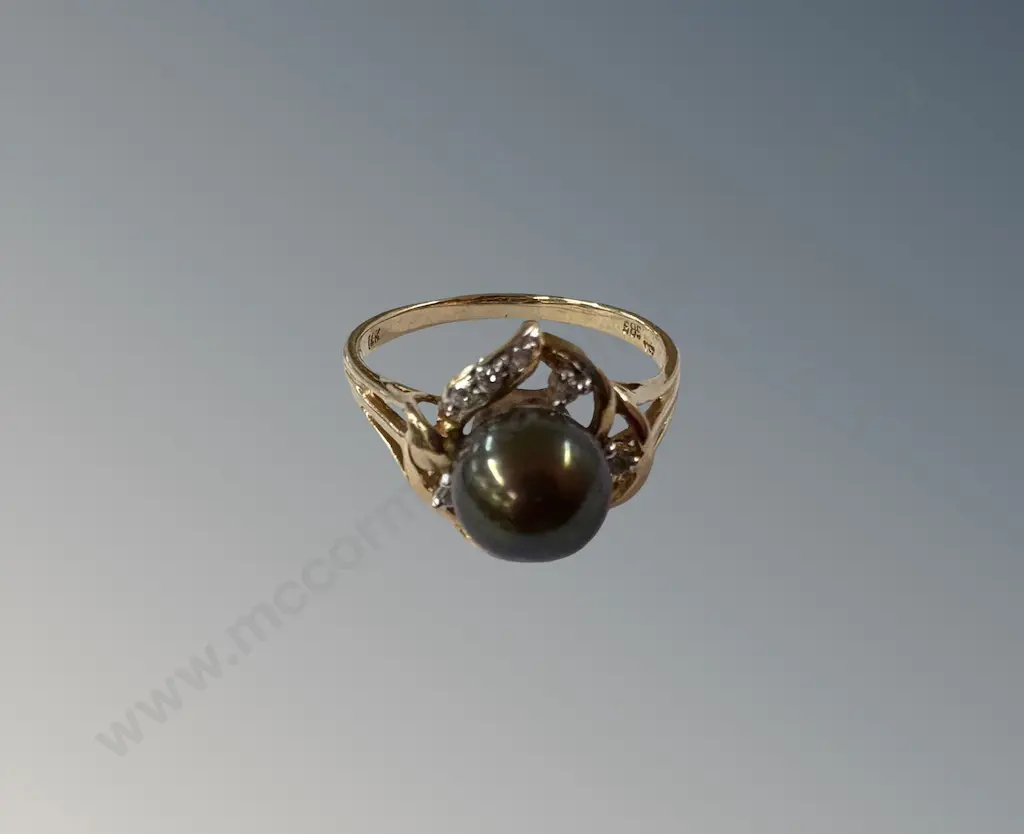 14ct Gold  Black Pearl and Diamond Ring, Size N, TW3.2gms Image 1++