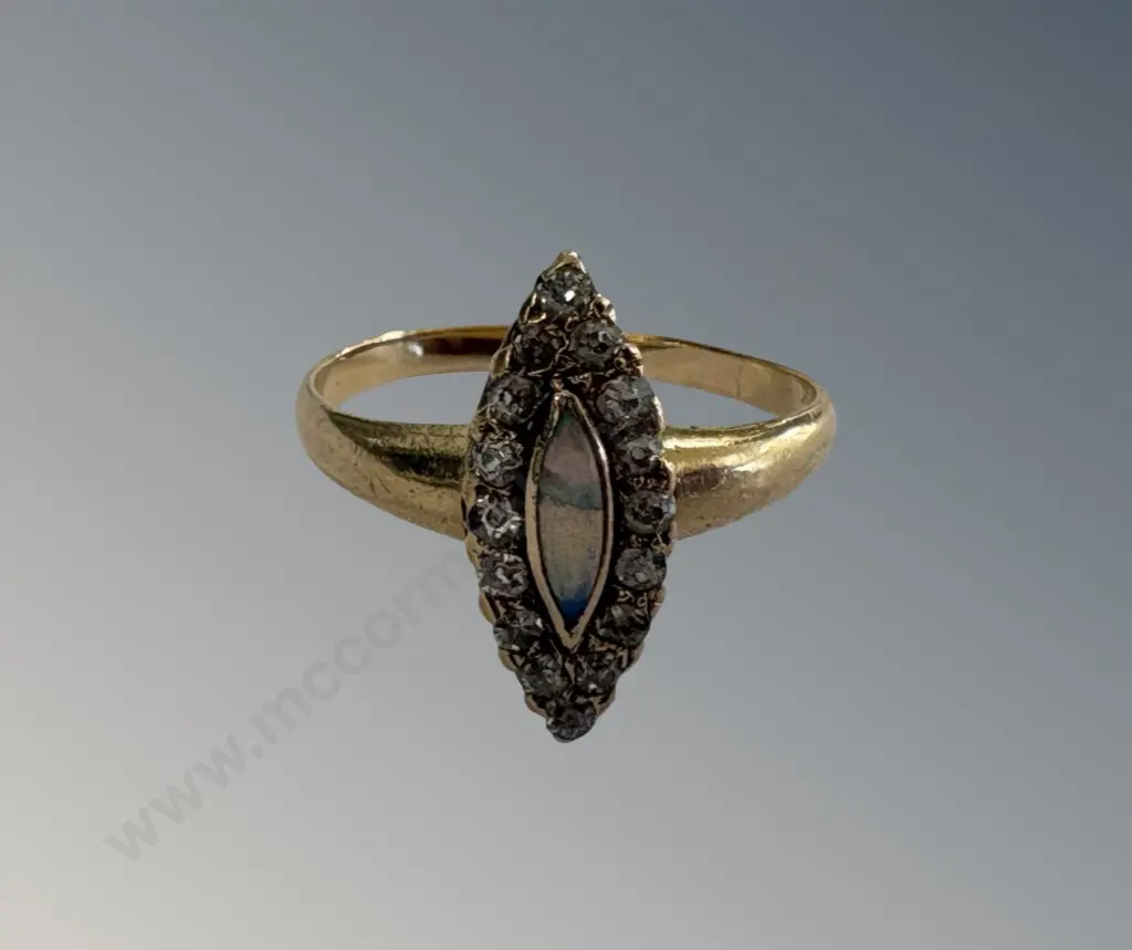 18ct Gold Opal Diamond Ring, Size K, TW2.6gms Image 1++