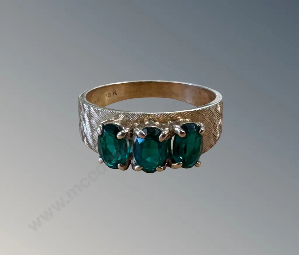 10ct Gold Green Stone Dress Ring, Size N, TW4.1gms Image 1++