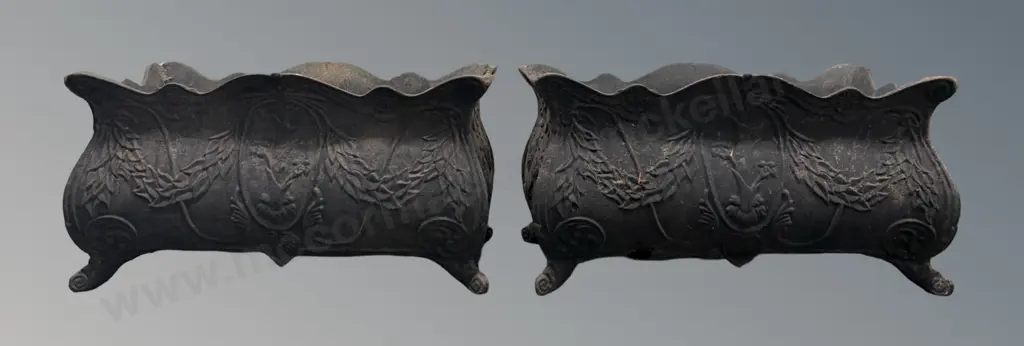 Pair of Large Cast Iron Footed Troughs H33xL59xD30cm Image 1++