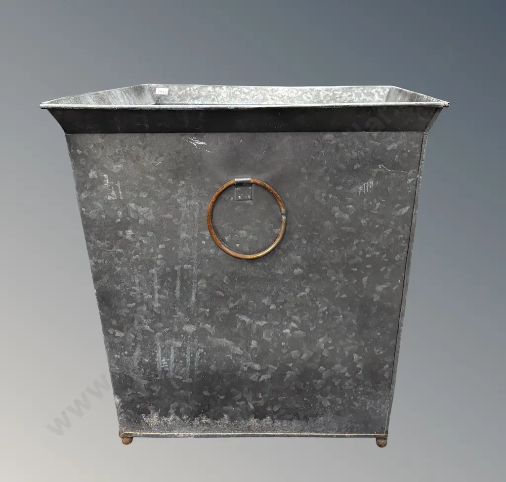 Tin Dolly Bin with Rusted Handles H40xD42cm Image 1++