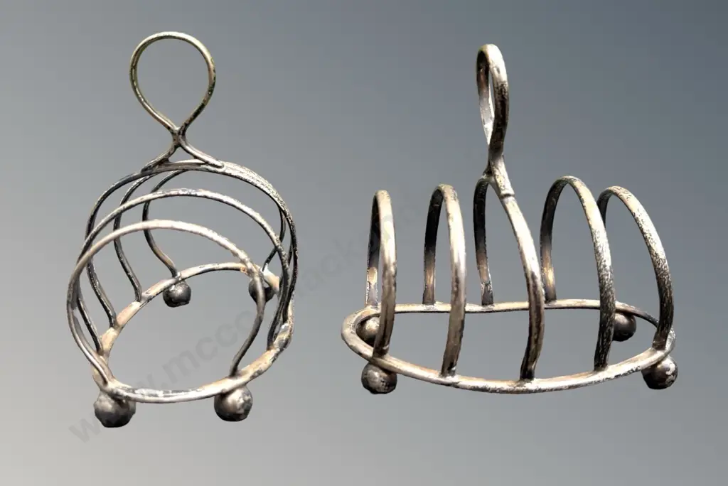 Pair of Sterling Silver Toast Racks, TW125gms Image 1++