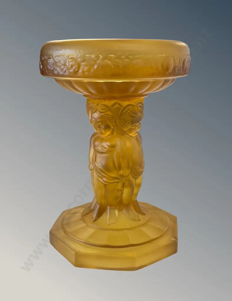 Amber Glass Centrepiece, small chip H17cm Image 1++