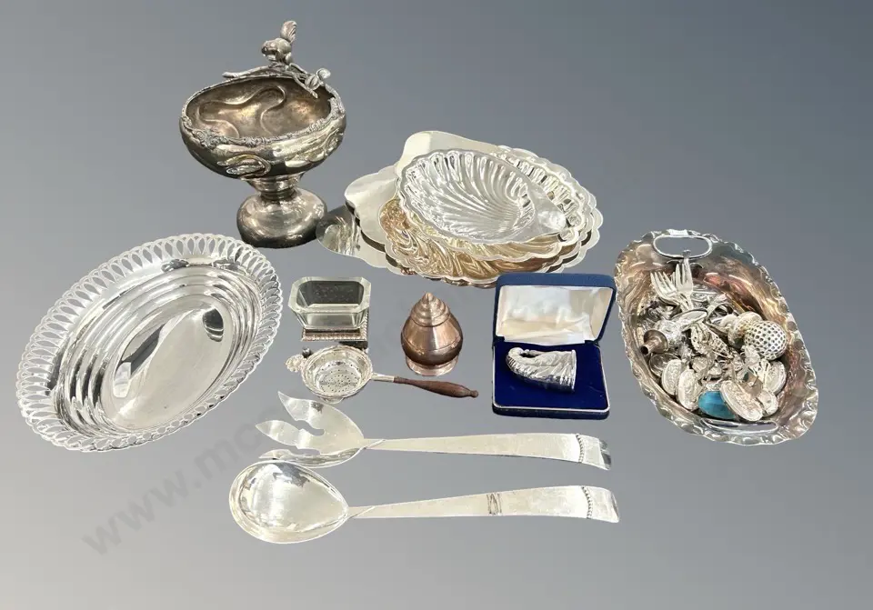Collection of Decorative Silver Plated Clam Shell Trays, Squirrel Comport, Art Deco Servers, Tea Strainer & Curios Image 1++