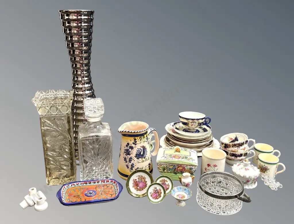 Quantity of China, Vases, Jug, etc AF Image 1++