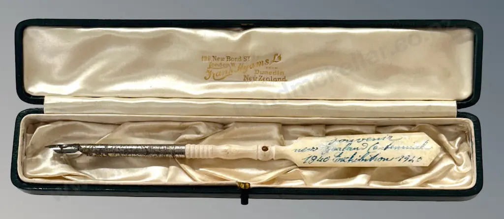 Cased Dip Pin with Ivory Handle, Souvenir of New Zealand Centennial 1840 Exhibition L18cm Image 1++