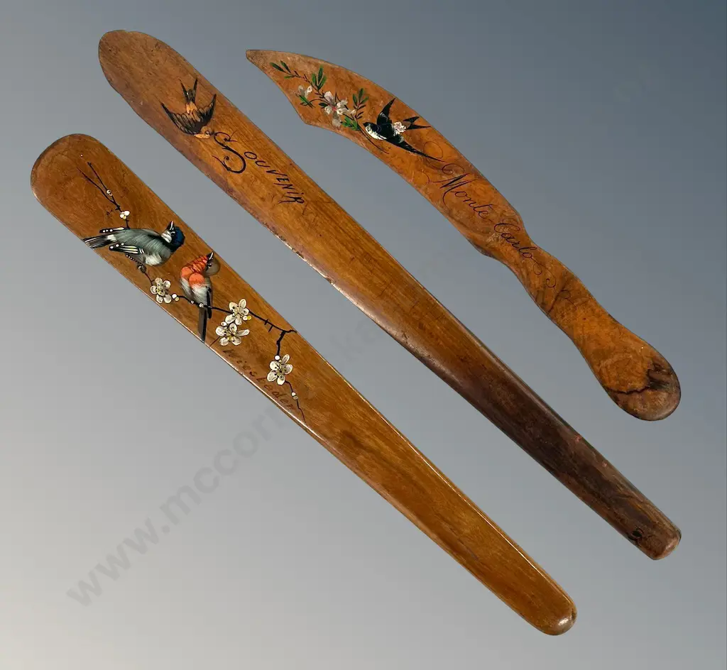 Three Wooden Paper Knives with Hand Painted Swallow and Bird Motifs L24-34cm Image 1++