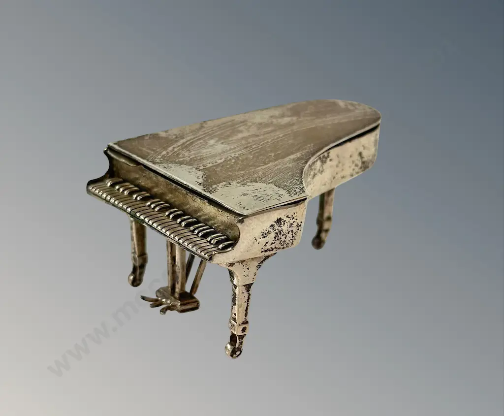 .800 Silver Grand Piano Table Match Holder H3.5cm, TW64gms Image 1++