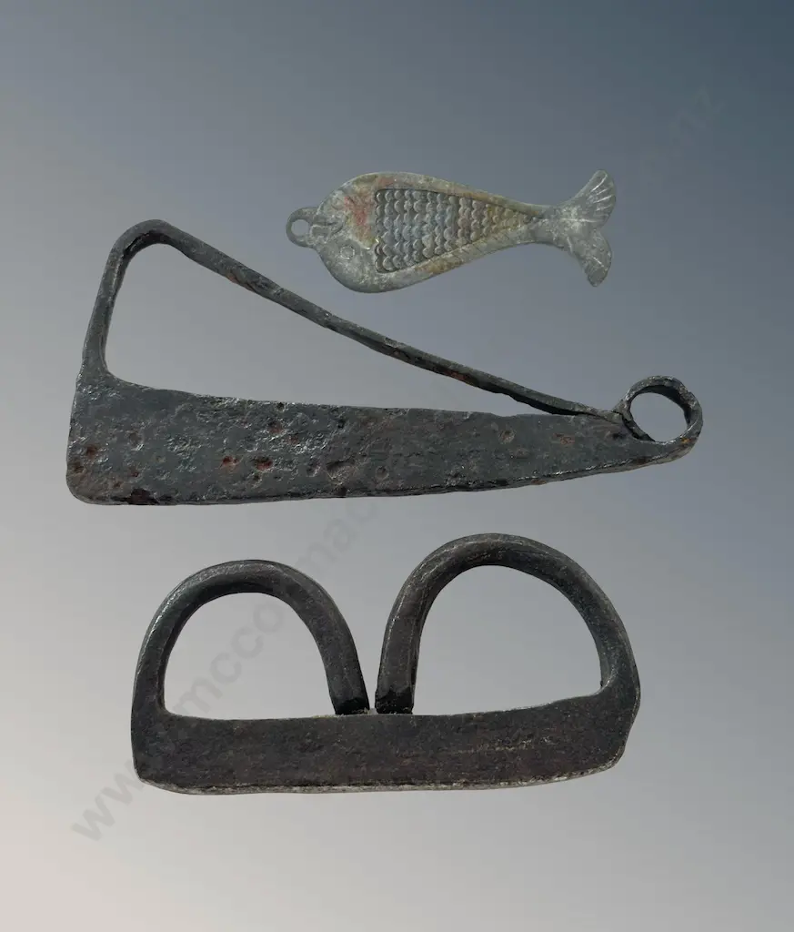 Metal Fire Steels (2) and Fish Shaped Striker L5-11cm Image 1++