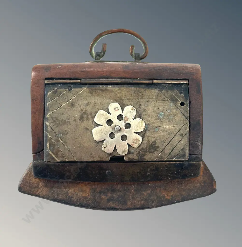 Wood and Silver Tinder Box with Fire Steel L7cm Image 1++