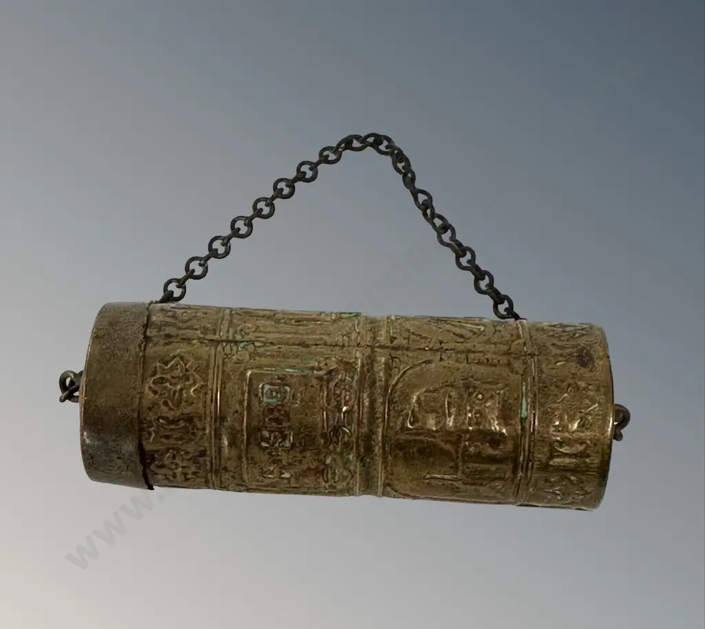 Brass Embossed Tinder Box L7cm Image 1++