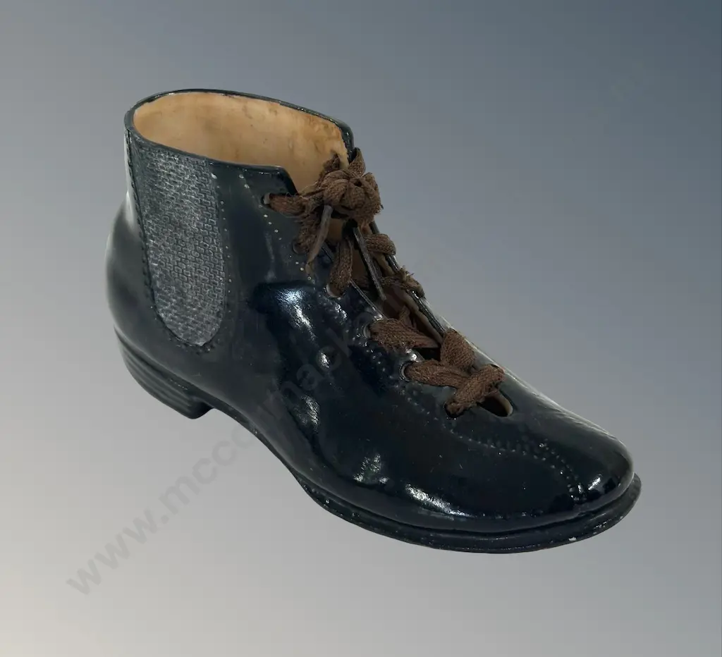 Ceramic Victorian Black Enamel Boot Matchbox Holder H6cm Image 1++