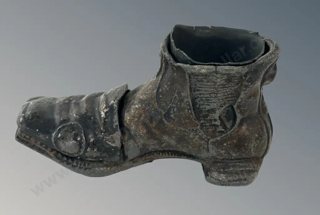 Battered Lead Boot Table Match Holder H6cm Image 1++
