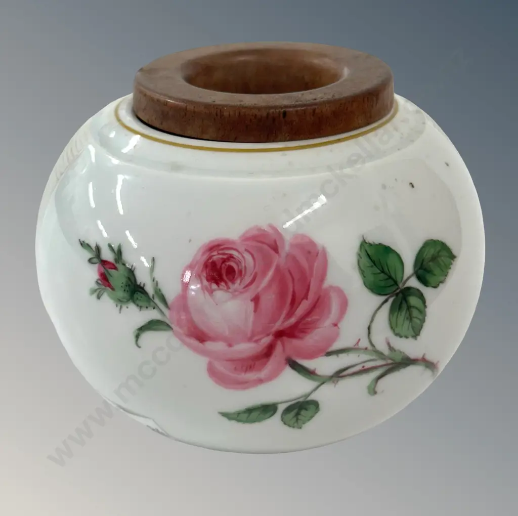 Meissen, Dresden Matchbox Holder with Wooden Insert and Rose Pattern H8cm Image 1++