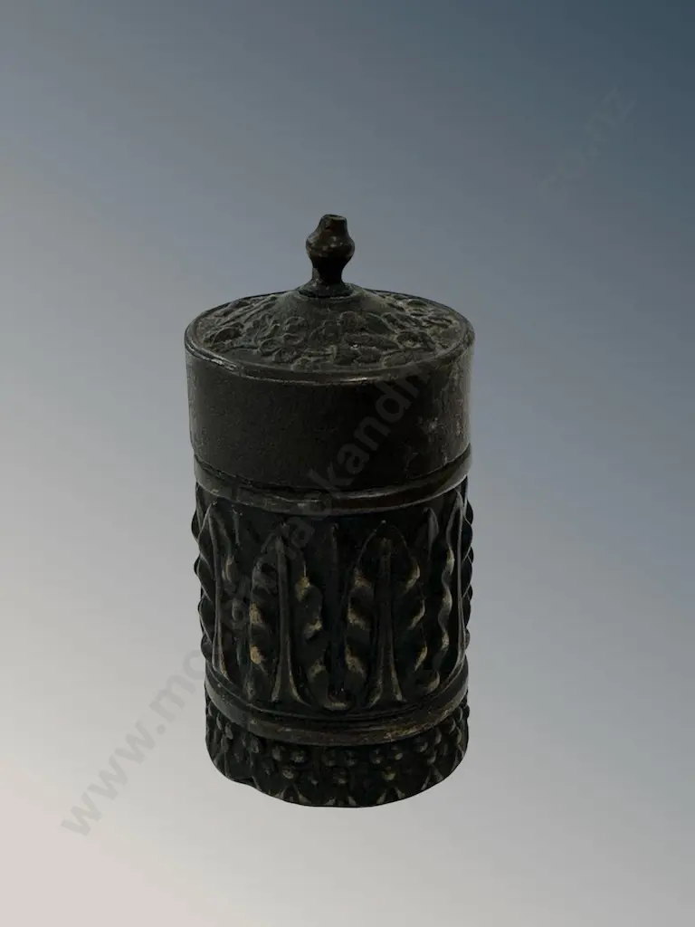 Embossed Metal Patent Vesta Light Matchbox Holder H6cm Image 1++