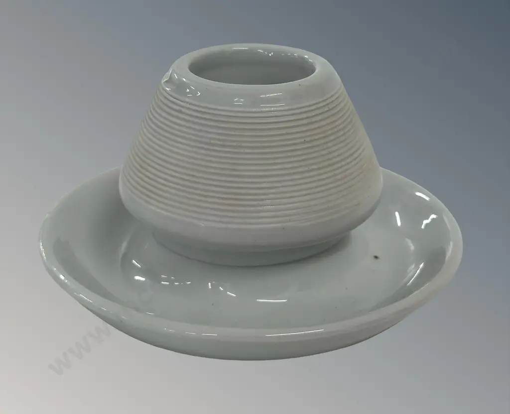 Ceramic Table Match Holder H8cm Image 1++