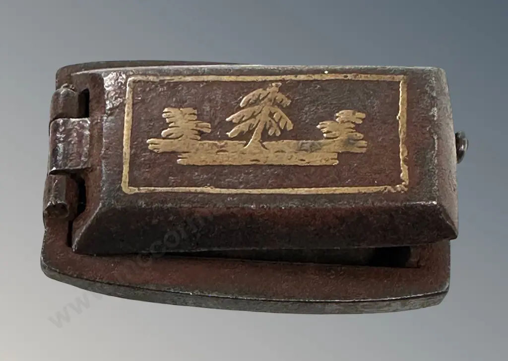 Cast Iron with Brass Inlay Tinder Box and Fire Steel L6cm Image 1++