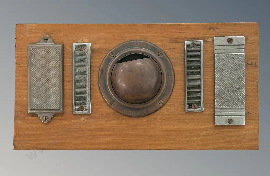 Wooden Mounted Collection of New Zealand Railway Strikers L30cm Image 1++