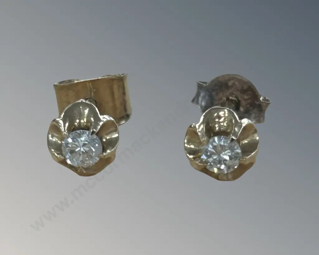 9ct Gold Diamond Stud Earrings, TW1gm Image 1++