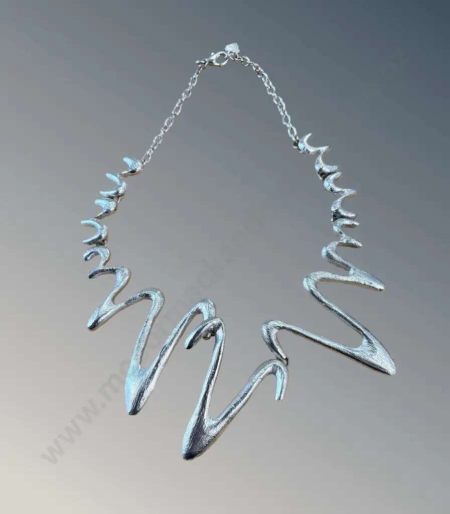 Doce Vita Silver Toned Brutalist Style Necklace Image 1++