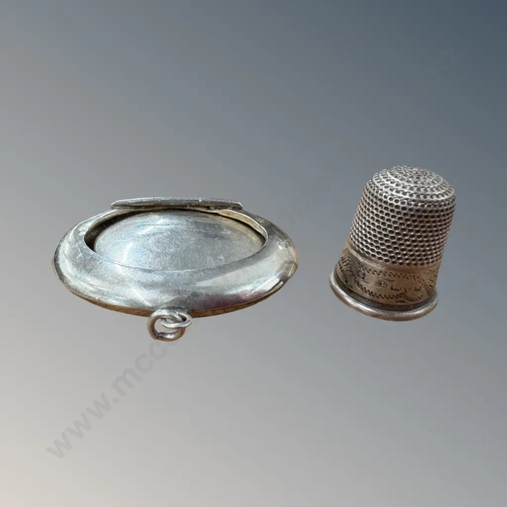 Sterling Silver Compact and Locket with Powder Puff and Sterling Silver Thimble, TW22.2gms Image 1++