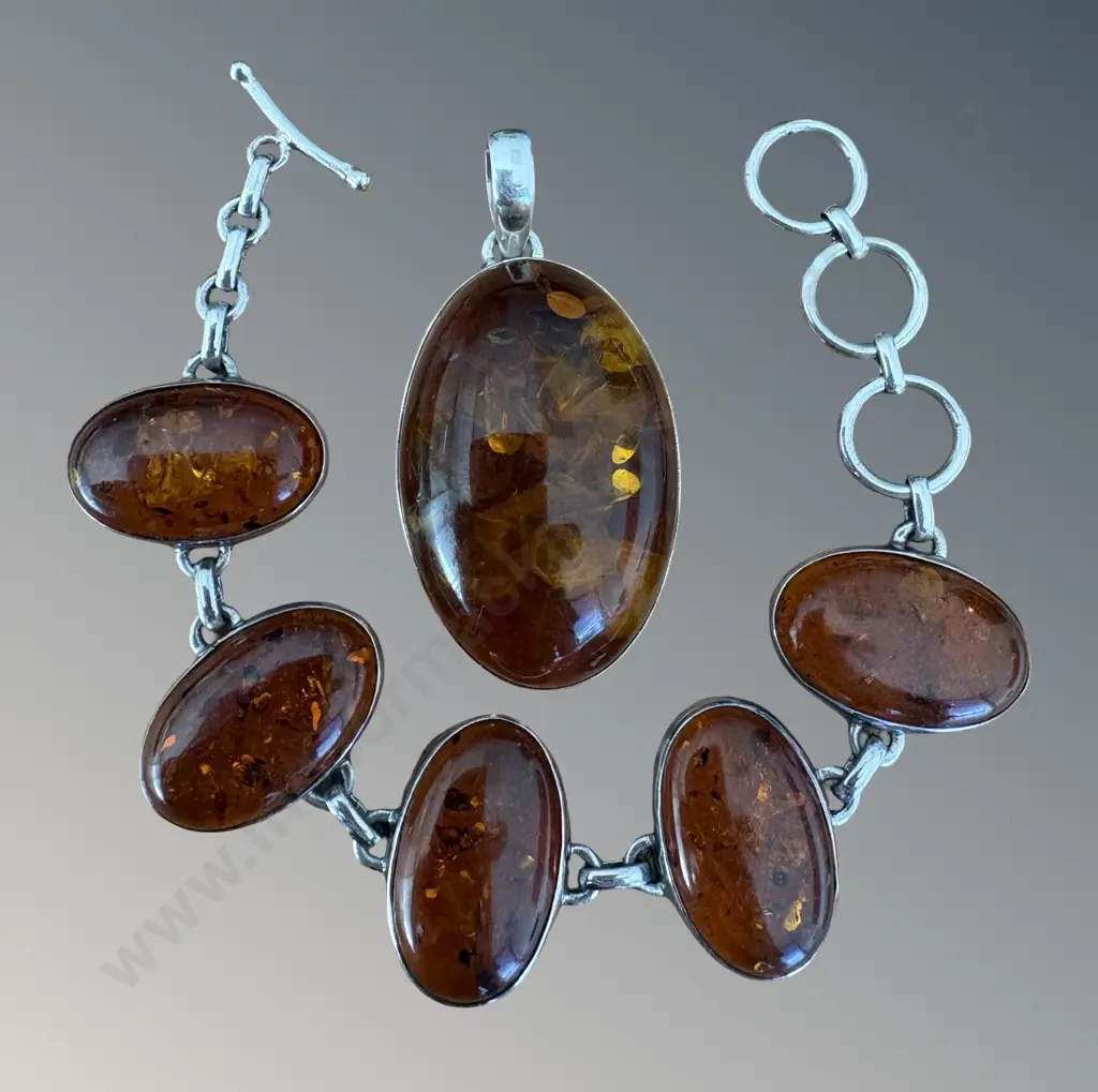 Sterling Silver and Amber Bracelet L20.5cm and Pendant, L5.5cm Image 1++