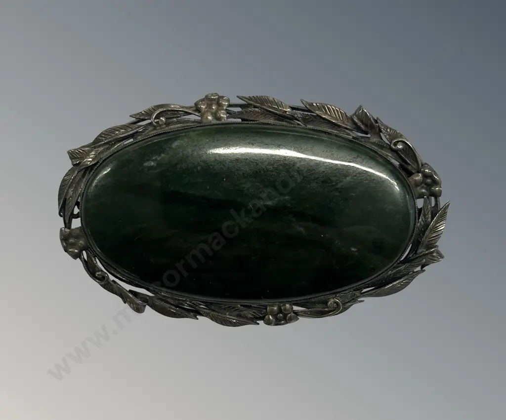 Oval Silver and Jade Brooch with Flower and Leaf Border, 7x4.5cm Image 1++
