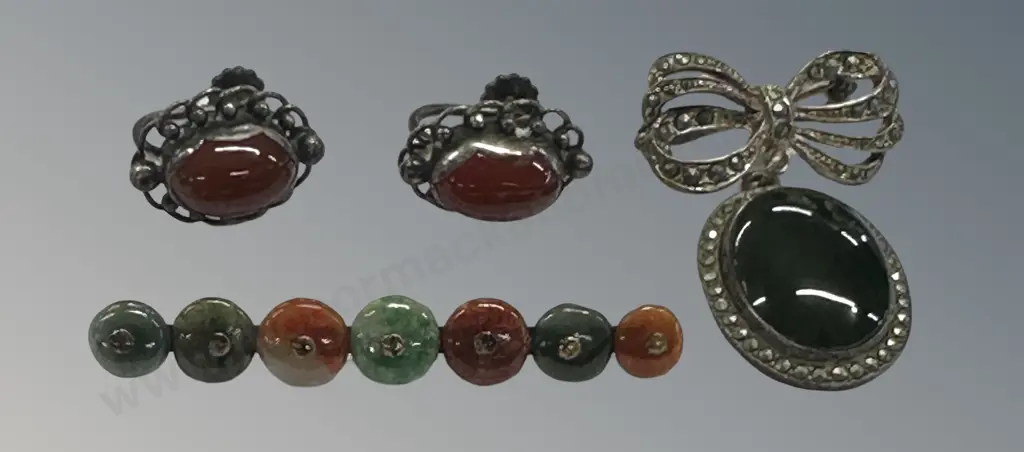 Sterling Silver & Carnelian Screwback Earrings, Silver Marcasite and Jade Bow Brooch & Carnelian & Jade Bar Brooch Image 1++