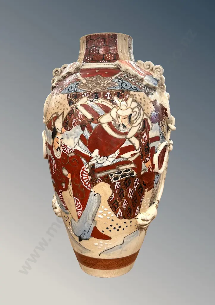 Handpainted Satsuma Vase, H28cm Image 1++