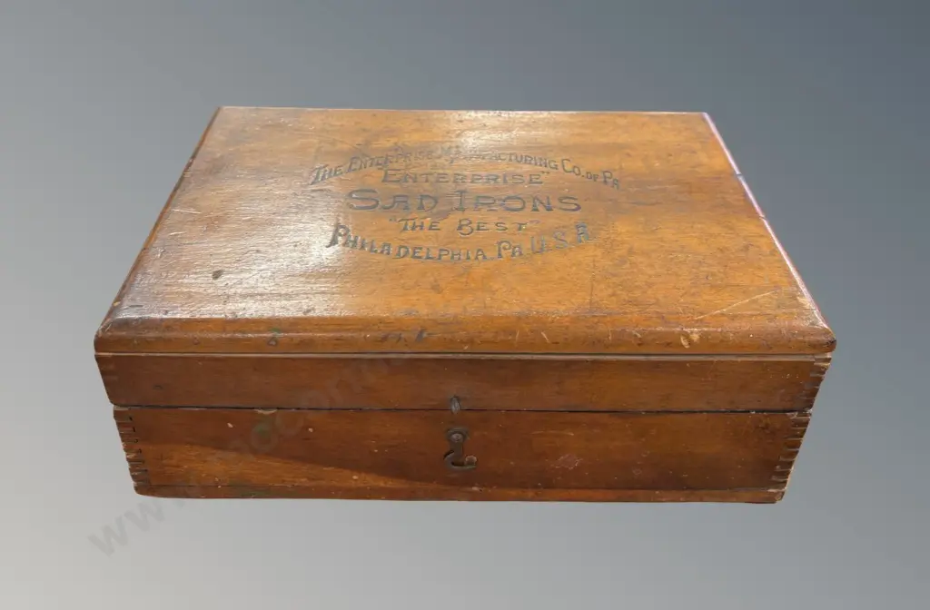 Wooden Boxed Sad Irons - Set of Three Image 1++