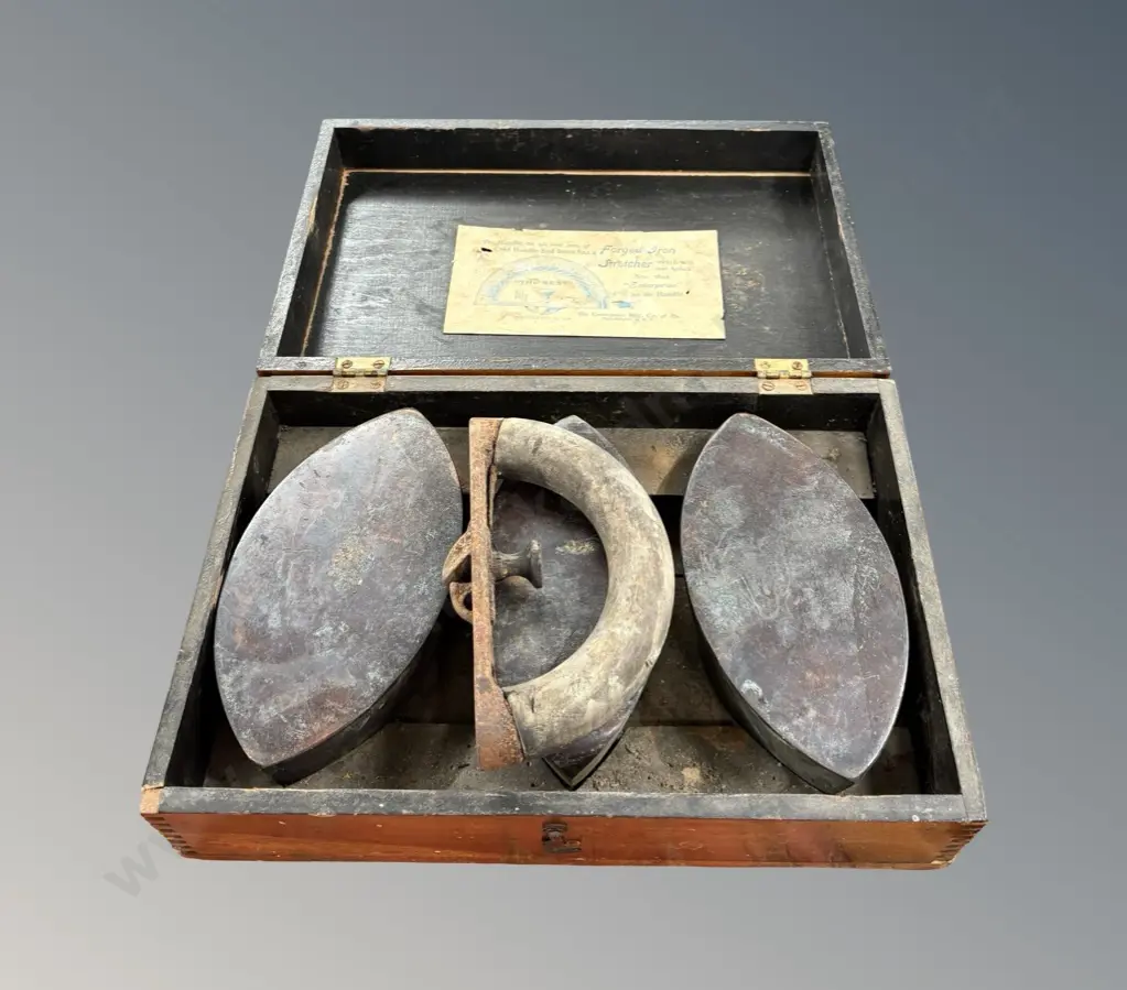 Wooden Boxed Sad Irons - Set of Three Image 1++