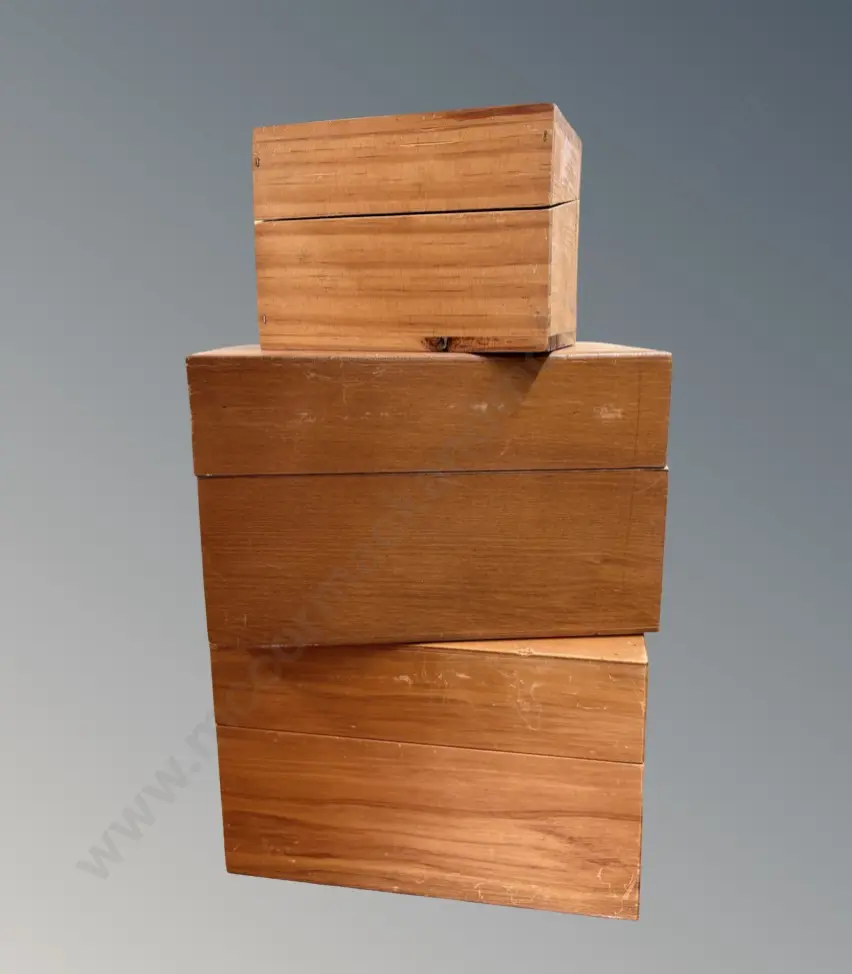 Three Wooden Boxes with Hinged Lids, L23xW13xH15cm (2) & 15x9x11cm Image 1++