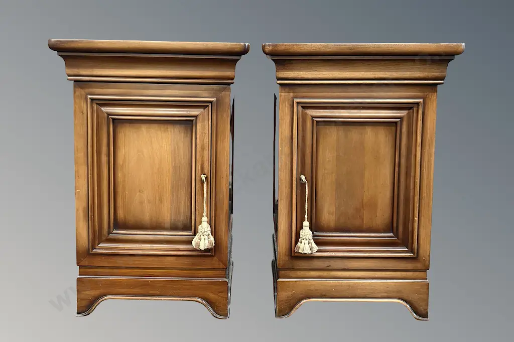 Pair of Mahogany Bedside Tables with Single Drawer and Cupboard H68.5x46xD34.5cm Image 1++