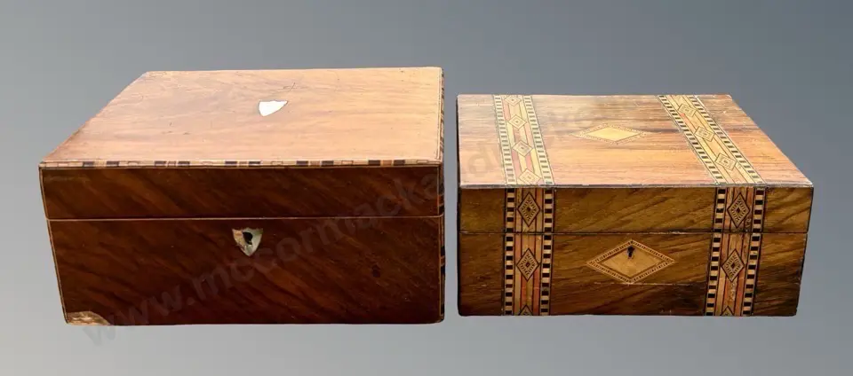 Two Jewellery Boxes with Marquetry Inlay, 1 AF corner, H10xL22cm and H12xL24.5cm Image 1++