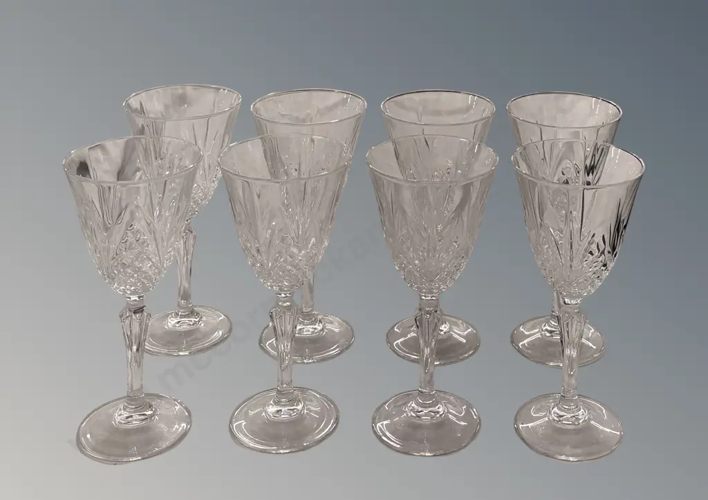 Set of 8 Crystal Stemmed Wine Glasses, H17cm Image 1++