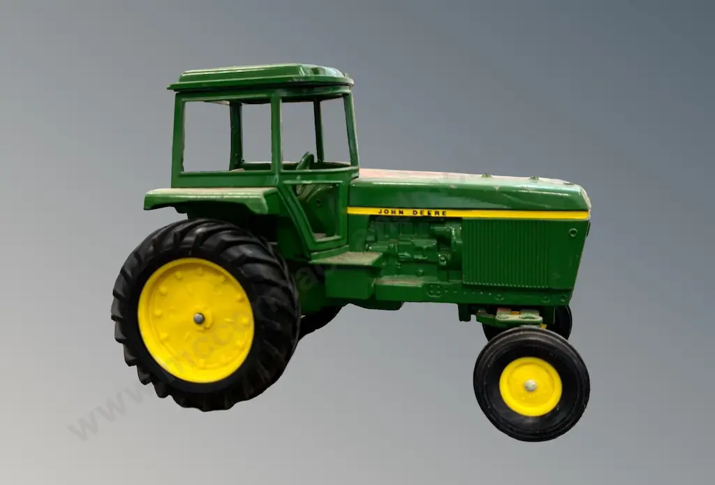 John Deere Die Cast Metal Tractor with Cab L25cm Image 1++