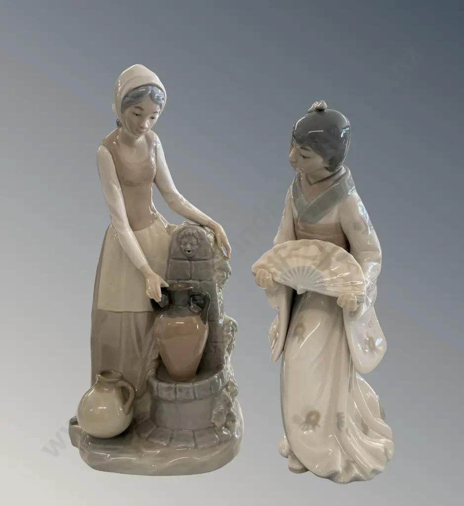 Two Nao Figures - Geisha and Girl at the Fountain, AF fan on Geisha, H26-29cm Image 1++