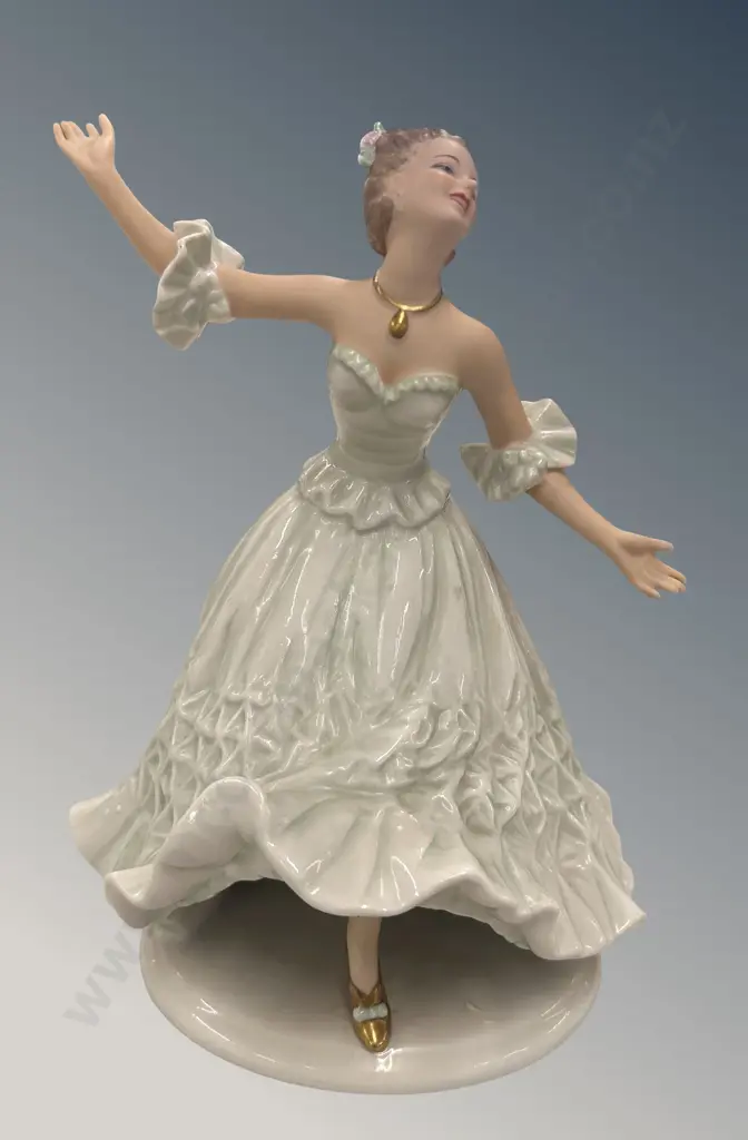 Schaubach Lady Dancer Figurine H24cm Image 1++