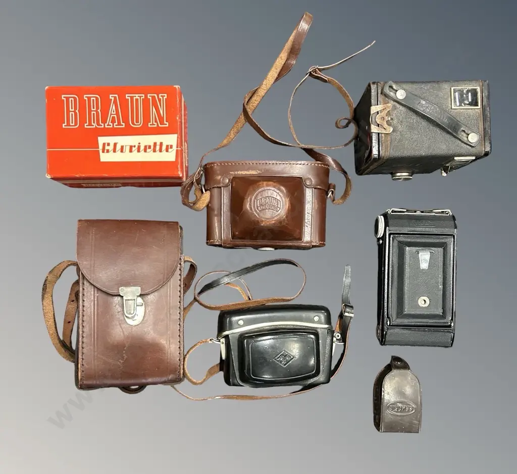 Collection of Early Leather Cased and Fold Out Cameras  Image 1++