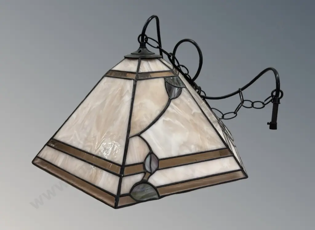 Leadlight Style Lightshade Image 1++