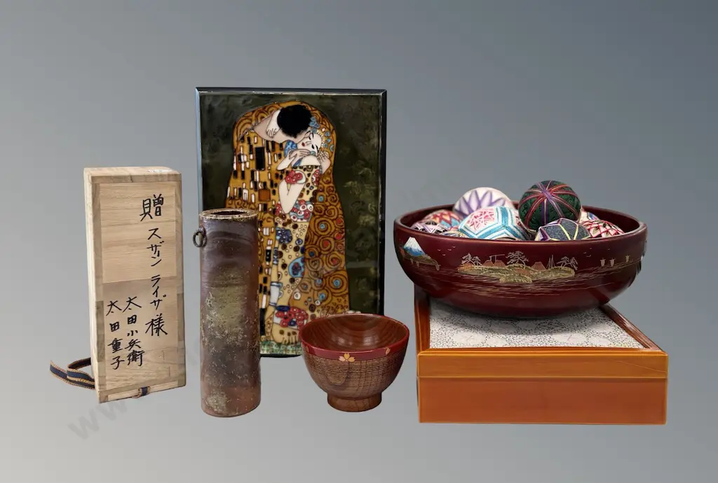 Bizen Pottery Boxed Vase, Gustav The Kiss Lacquered Box, Eastern Style Bowls, Box and Temari Balls Image 1++