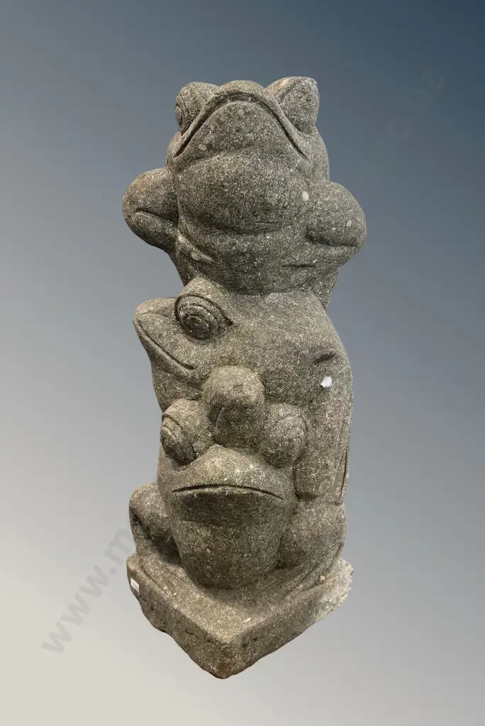 River Stone Stacked Frogs H64xL21cm Image 1++
