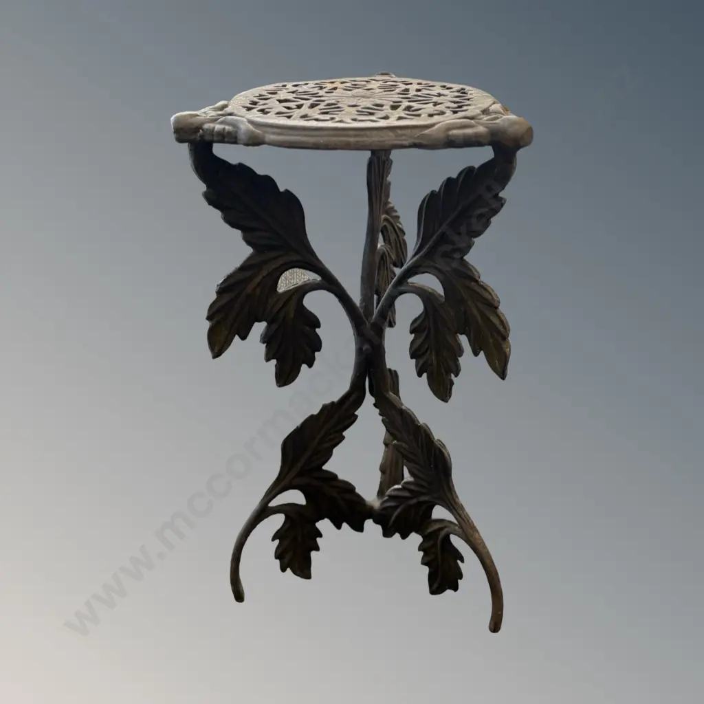 Cast Iron Plant Stand with Three Point Leaf Base H49xD27cm Image 1++