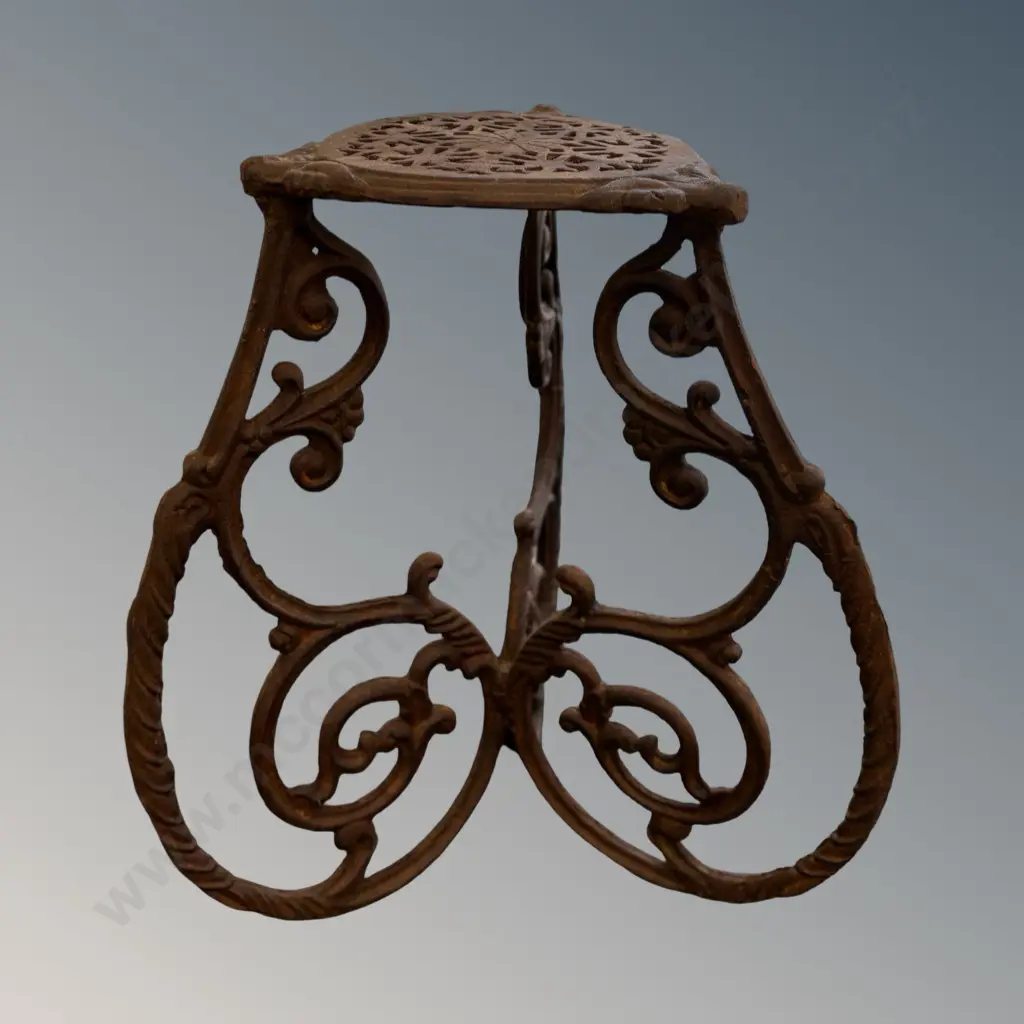 Cast Iron Plant Stand with Three Point Scrolled Base H51xD45cm Image 1++