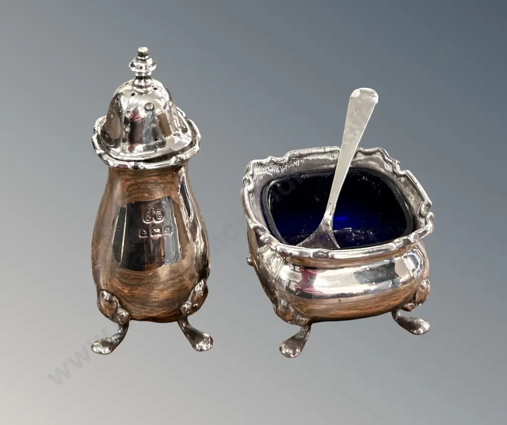 Sterling Silver Footed Pepper Pot, Open Salt with Blue Liner and Spoon, TW67gms (w/o liner) Image 1++