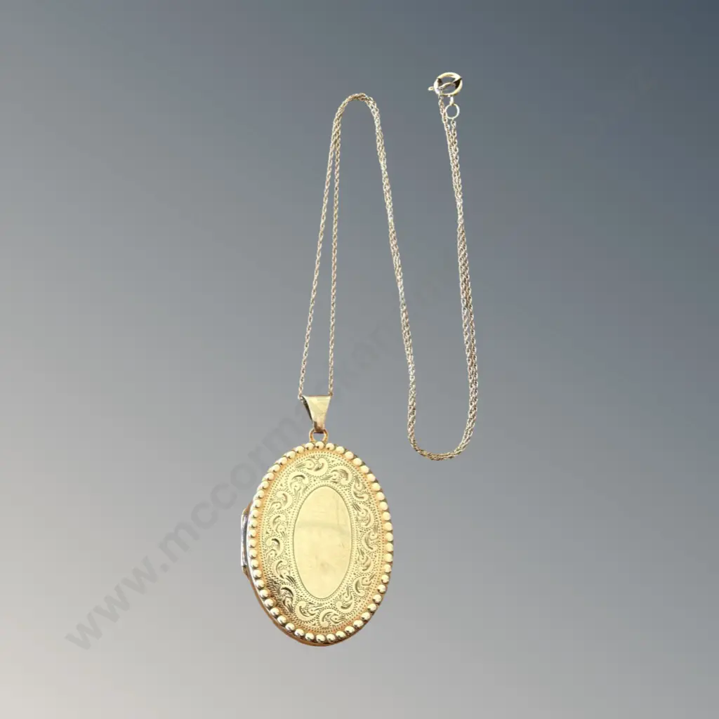 10ct Gold Locket with fine 10ct Gold Chain, L49cm TW6.9gms Image 1++