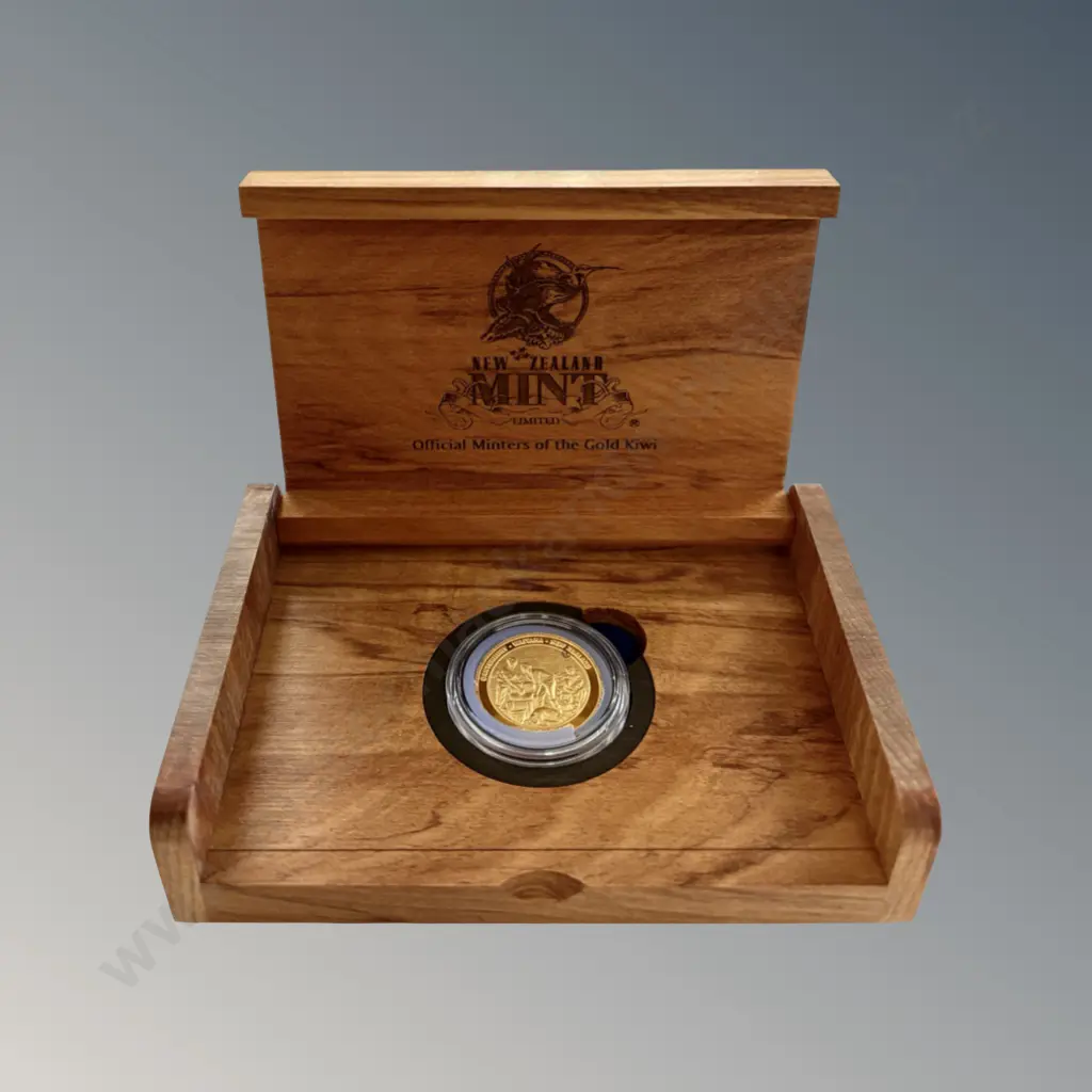 99.99% Pure Gold Canterbury 150th Anniversary and Millennium Commemorative Coin in Presentation Box TW7.78gms Image 1++